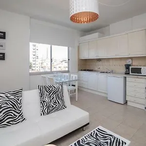 https://correia-teles-1-5-e.hotels-lisbon-portugal.com